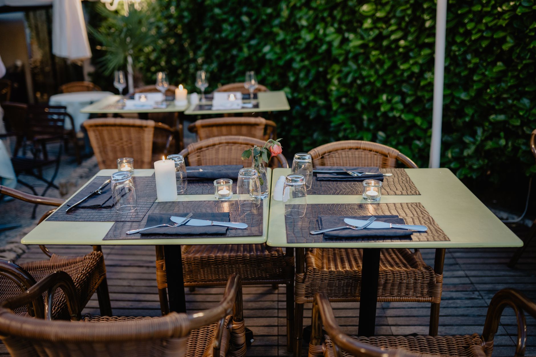 Contemporary Dining Set